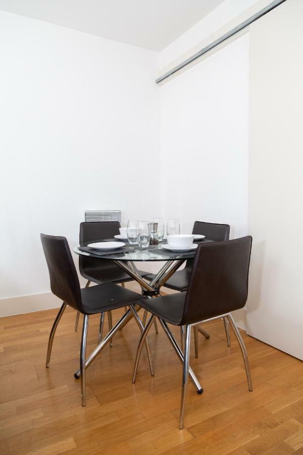 Serviced Apartment In Liverpool City Centre - Free Parking - Balcony - By Happy Days Kültér fotó